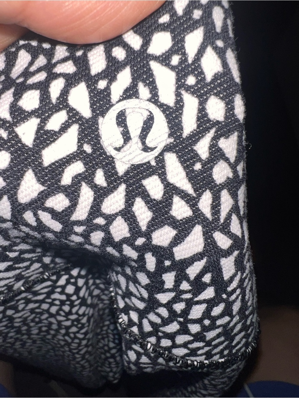 LULULEMON Wunder Under Miss
Mosaic Hi-Rise Crop Leggings size 8 - Picture 5 of 8